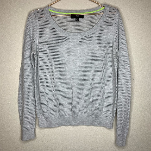 Lightweight Gray Sweater - Picture 1 of 3